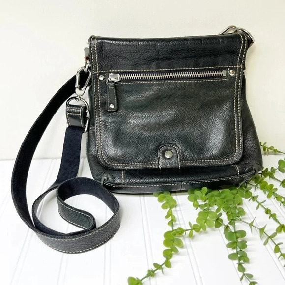 Y2K Fossil Black Leather Crossbody Bag with Lots of Pockets - Picture 4 of 10